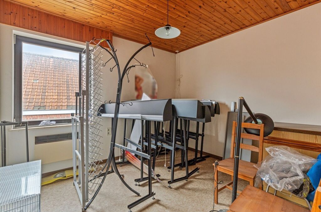 Woning met loods te koop in MERCHTEM